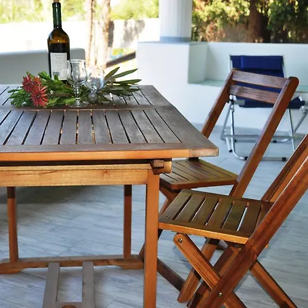 Titina Village Porto